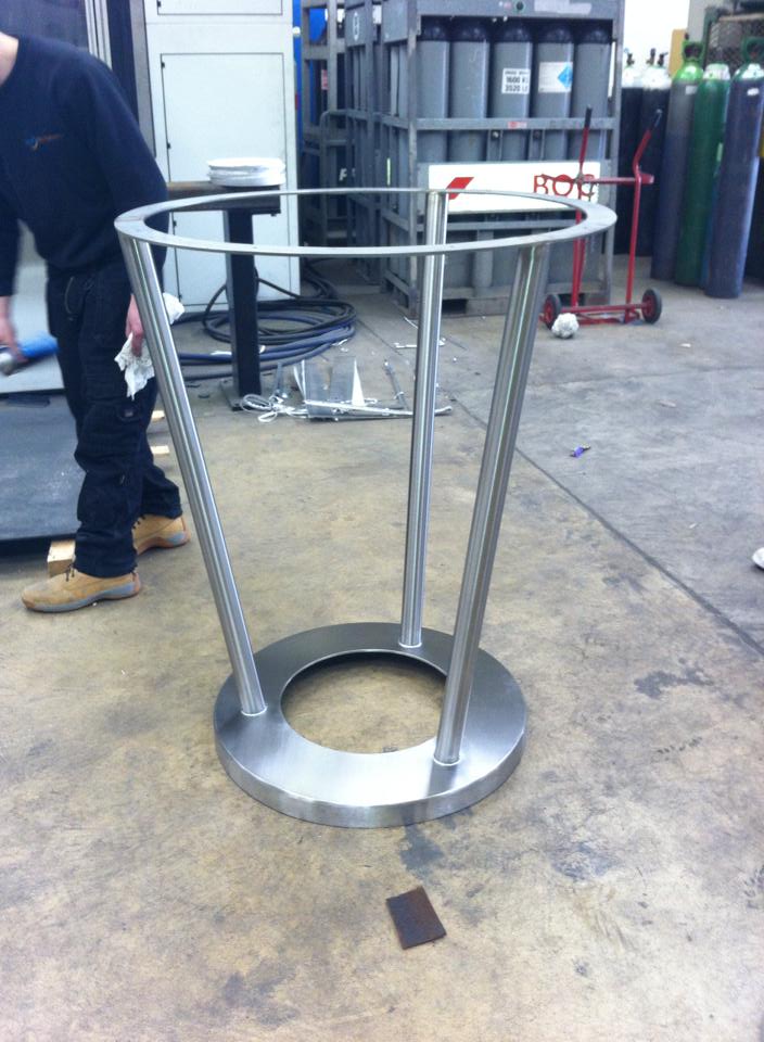 stainless steel tables for pub chain